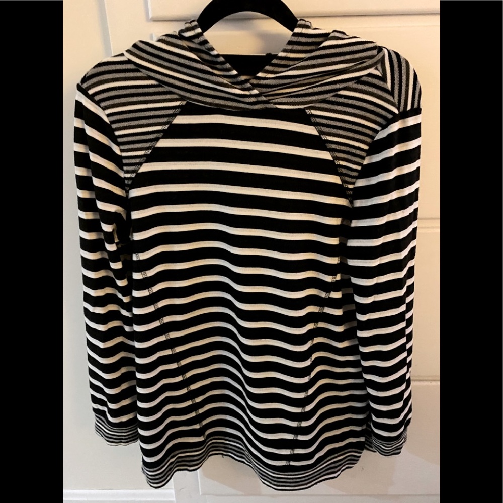 Chico’s Zenergy Hooded Sweatshirt